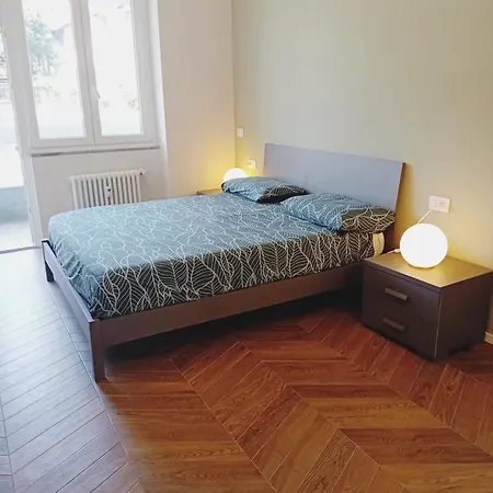 Manzoni House Next And Station Como