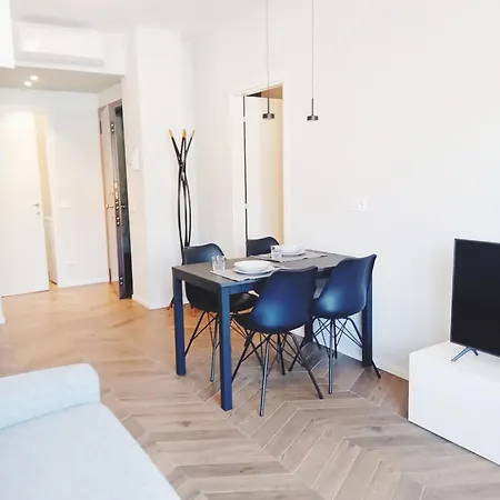 Manzoni House Next Station