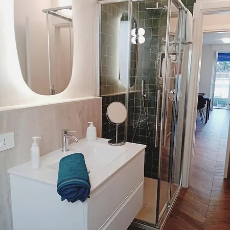 דירה Manzoni House Next Station קומו