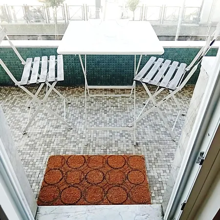 Manzoni House Next Station דירה קומו