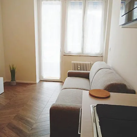 Manzoni House Next Station דירה