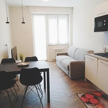 דירה Manzoni House Next Station