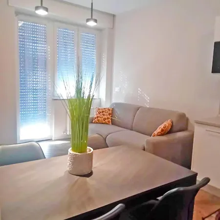 Manzoni House Next Station