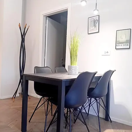 Manzoni House Next Station Como