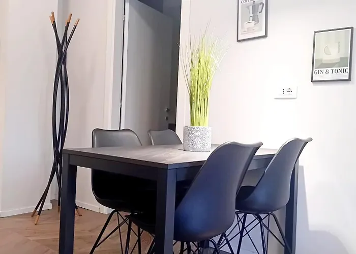 Manzoni House Next Station Como