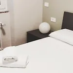 Manzoni House Next Station Apartment *